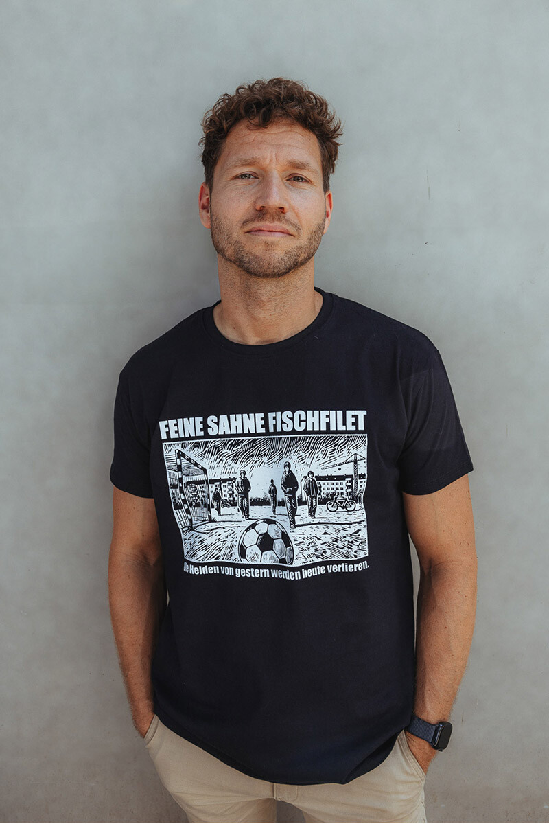 T-Shirt Bolzplatz Schwarz